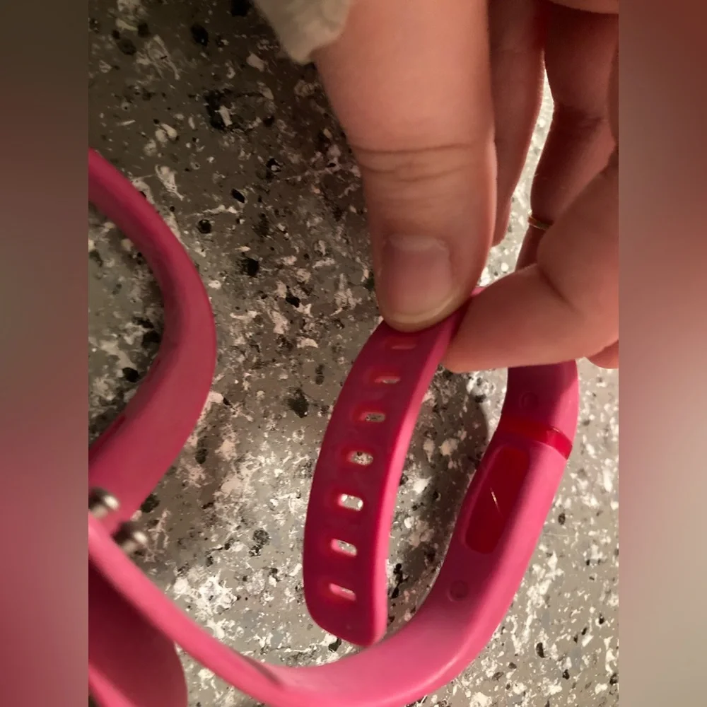Fitbit Flex Health Activity Bluetooth Tracker, Large Small Pink Band & Charger